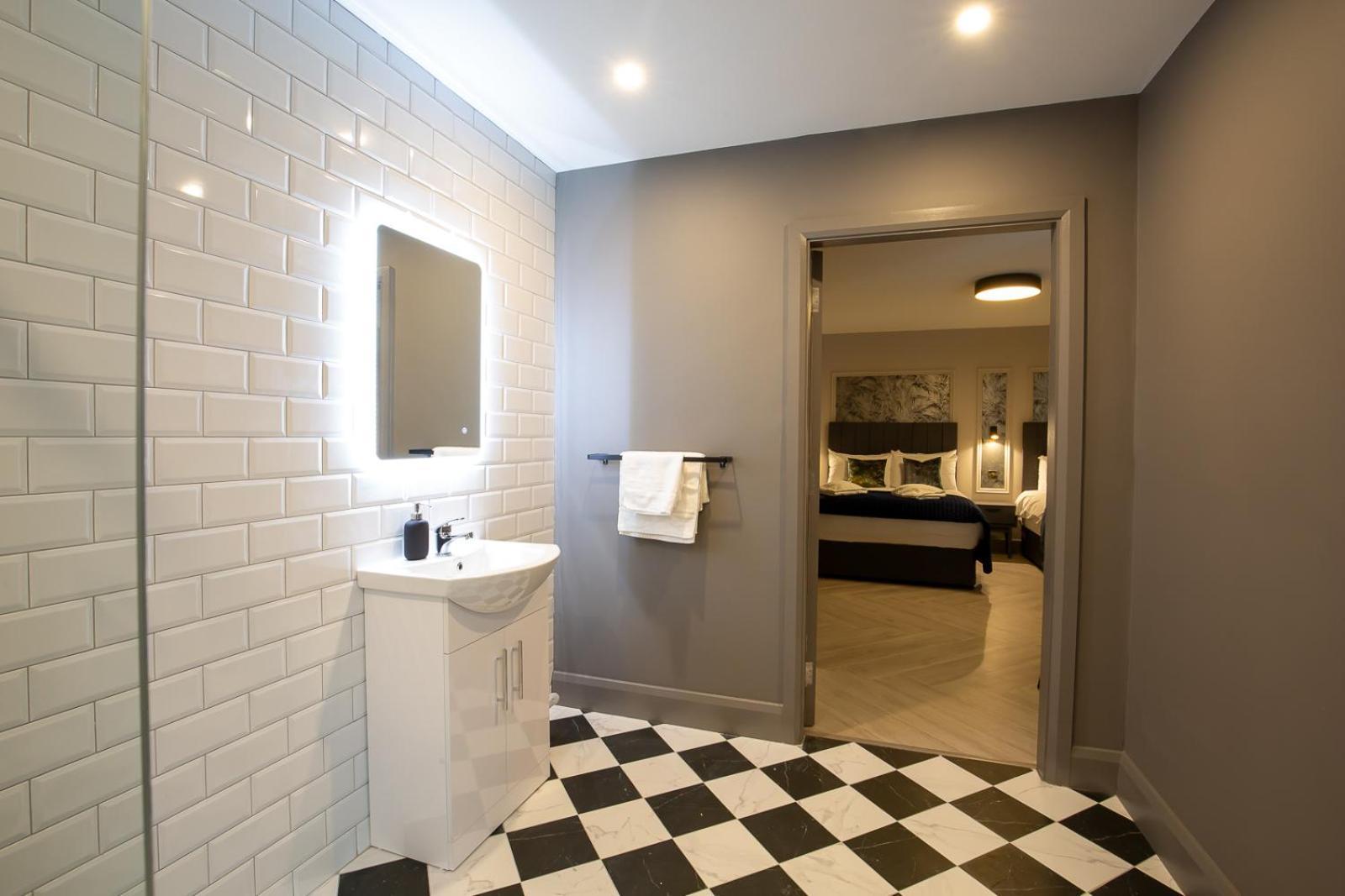 The Abbeygate Townhouse Hotel กัลเวย์ ภายนอก รูปภาพ