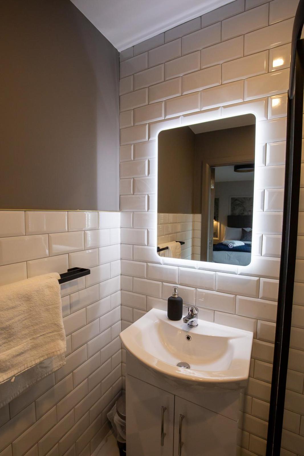 The Abbeygate Townhouse Hotel กัลเวย์ ภายนอก รูปภาพ